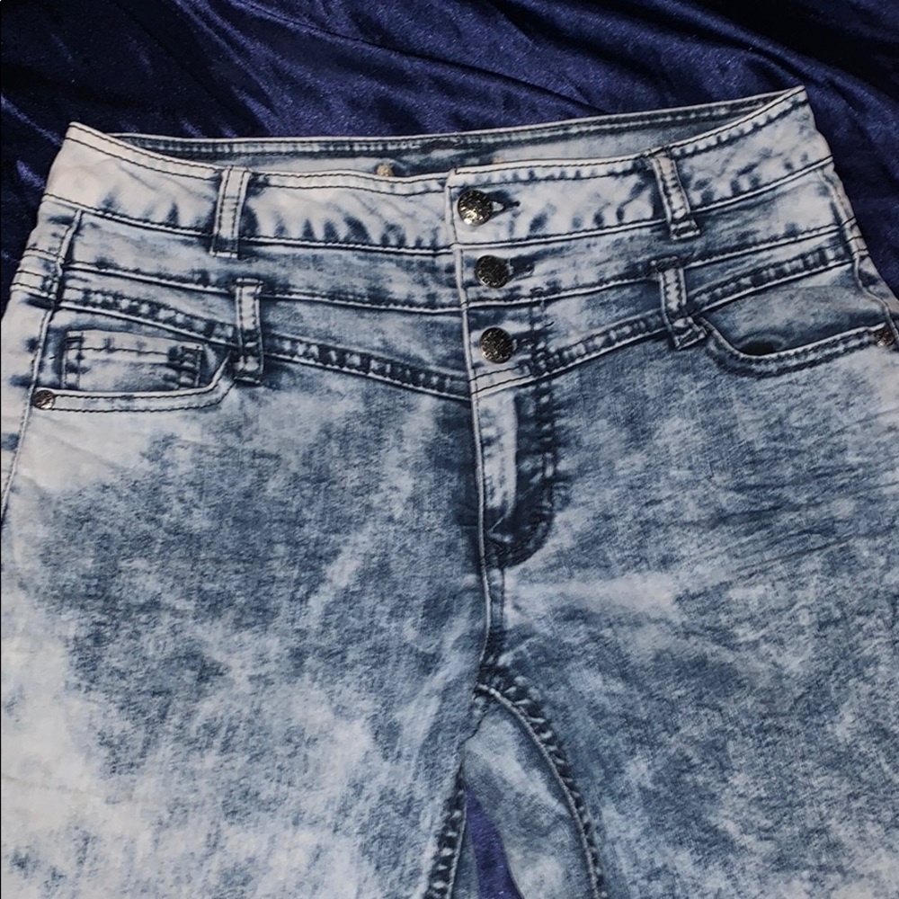 washed jeans